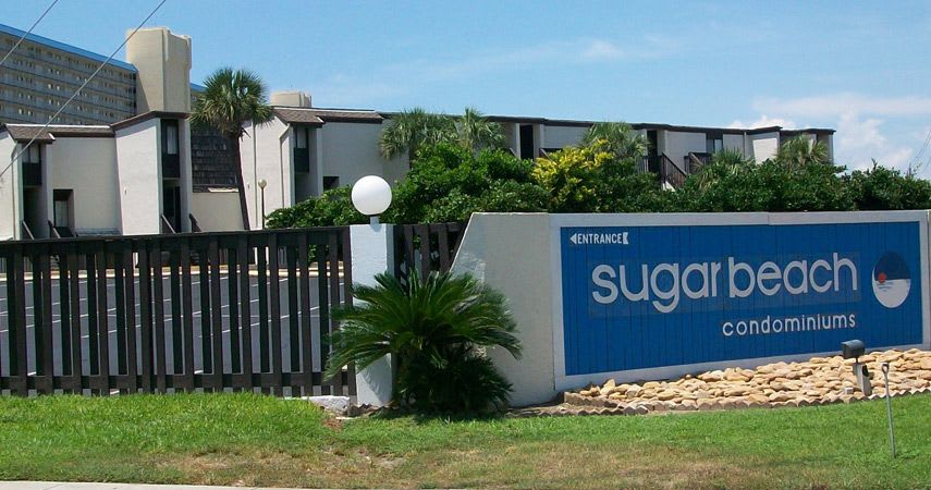 Entrance across from Hammerhead Fred's 